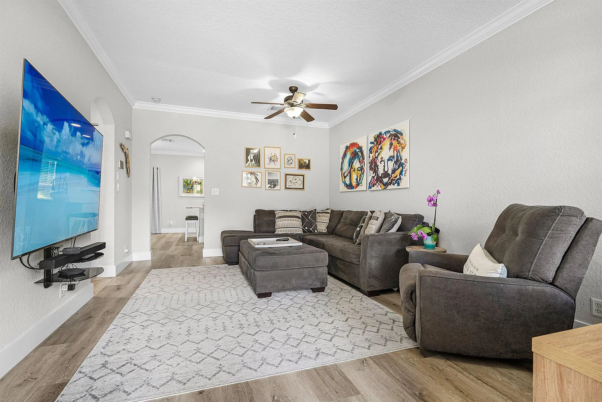 202 Elm Way