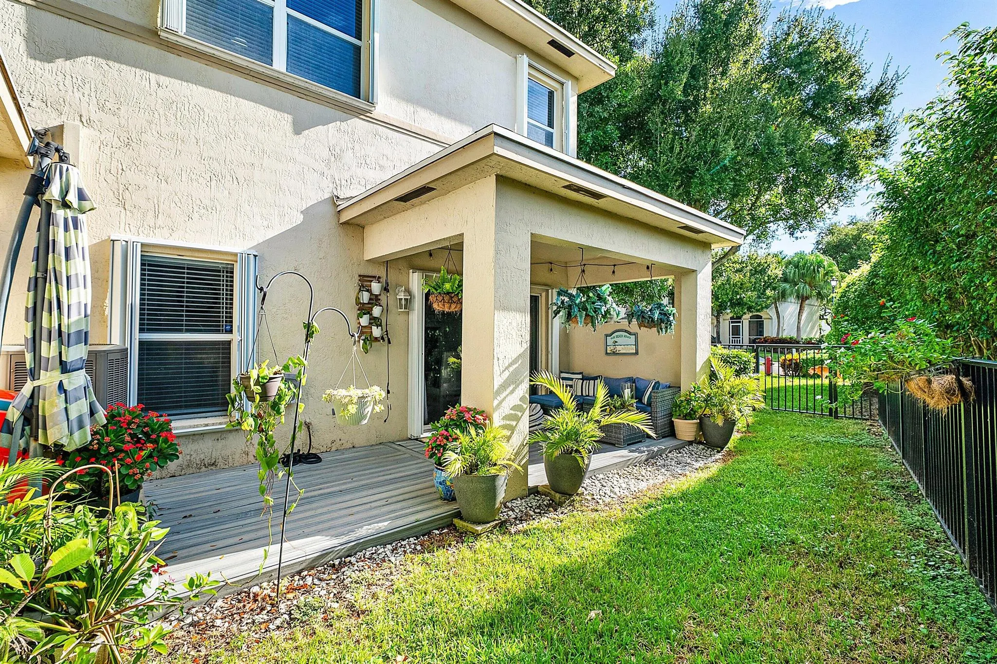 202 Elm Way