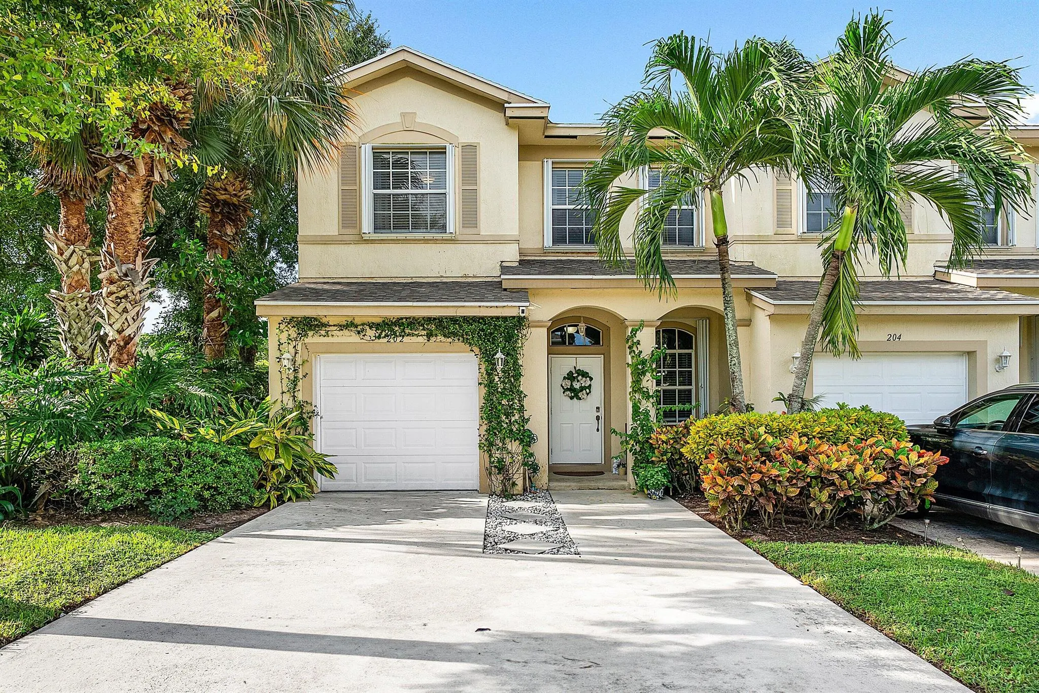 202 Elm Way