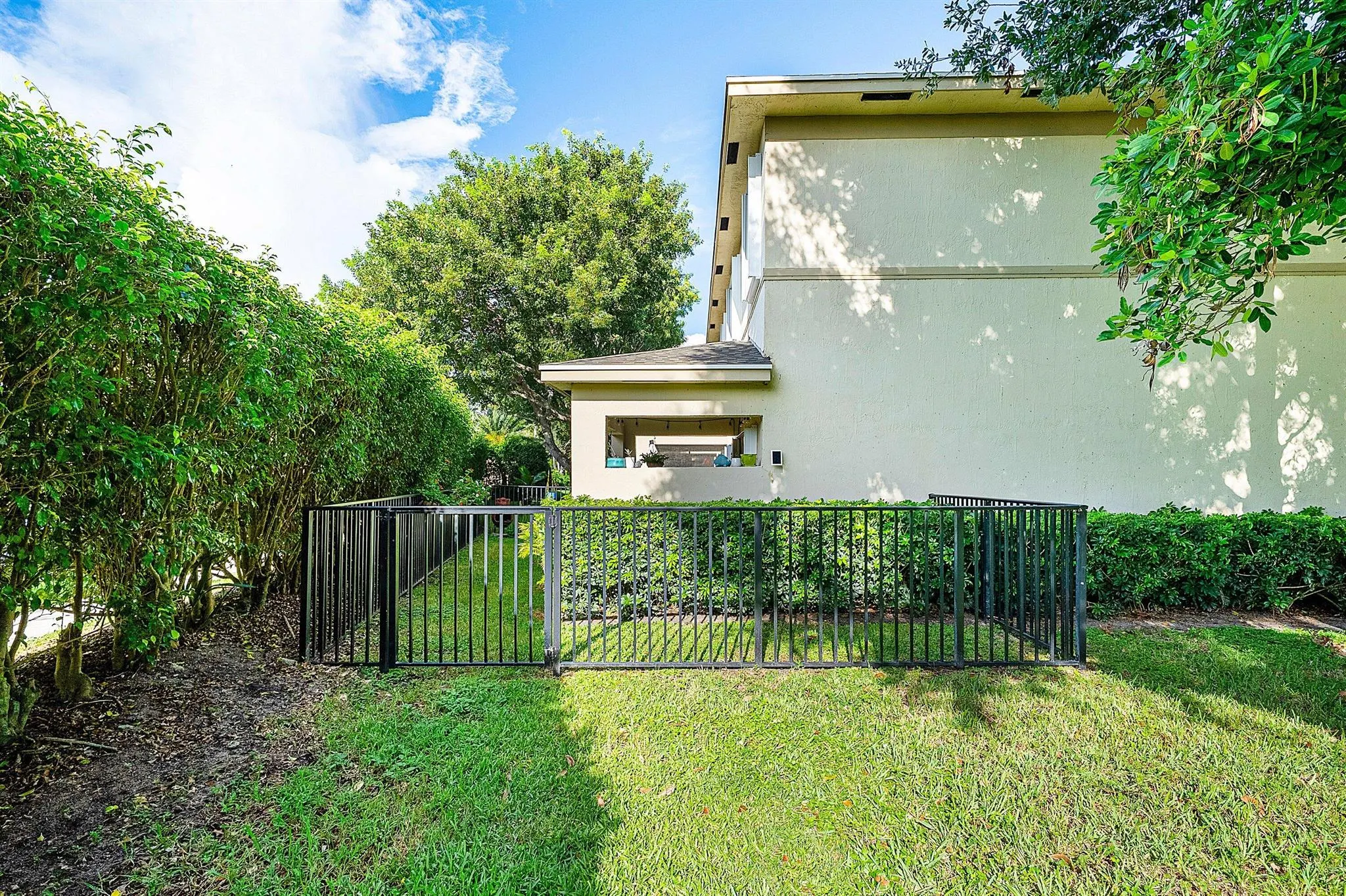 202 Elm Way