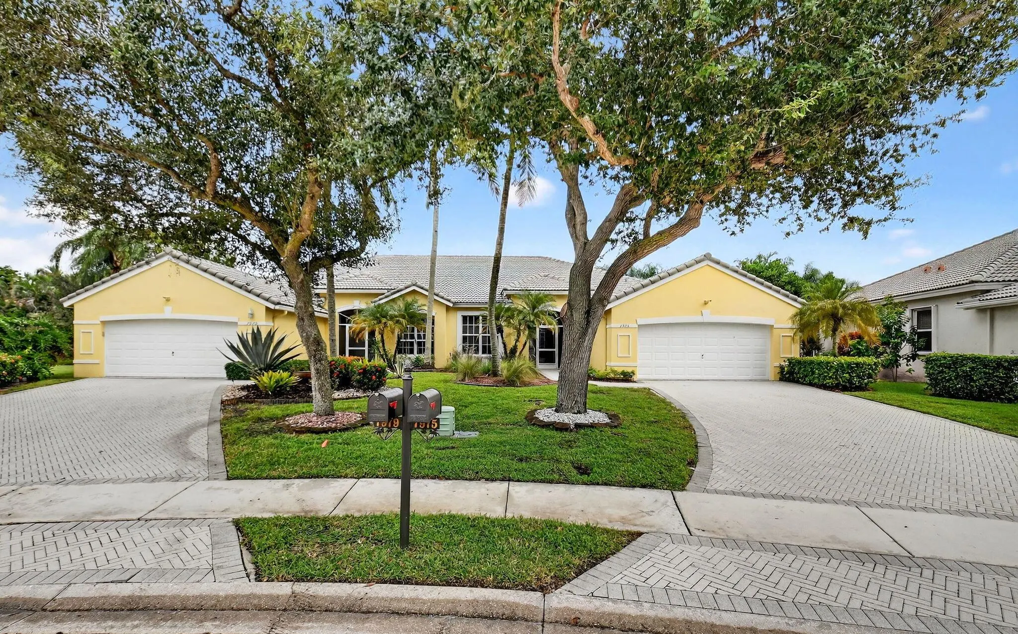 7975 Rockford Road