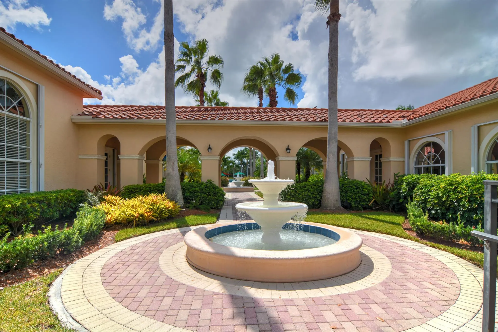 255 NW Toscane Trail