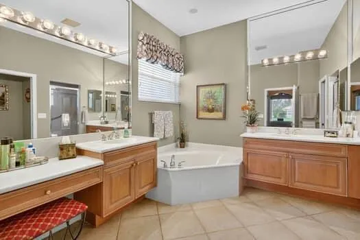 255 NW Toscane Trail
