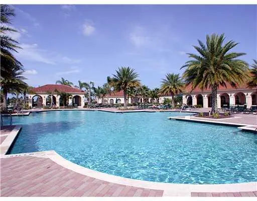255 NW Toscane Trail