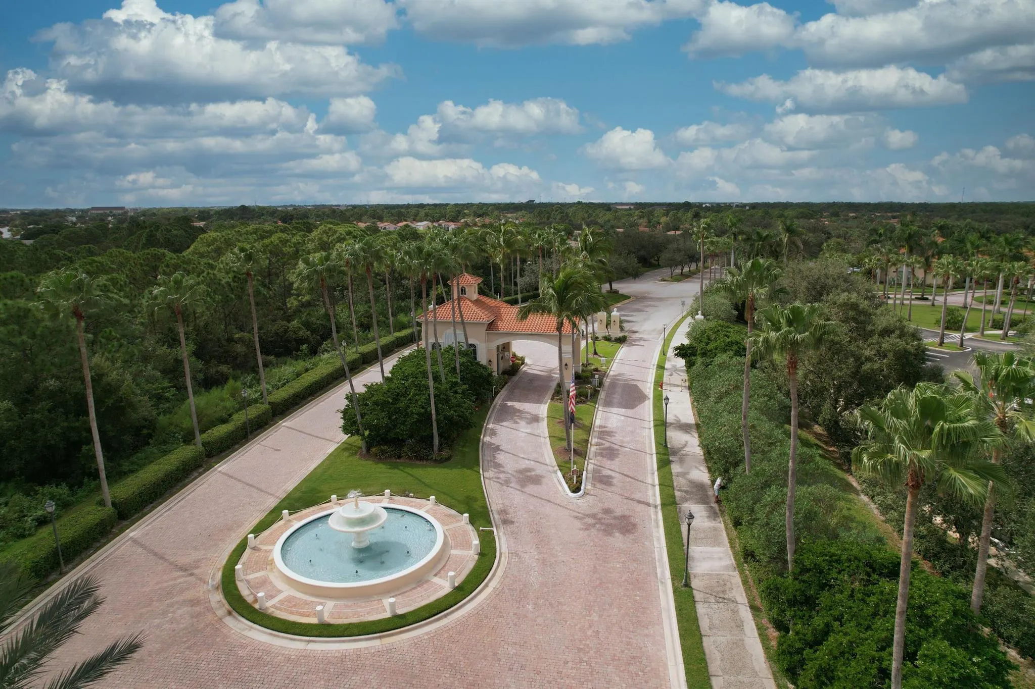 255 NW Toscane Trail