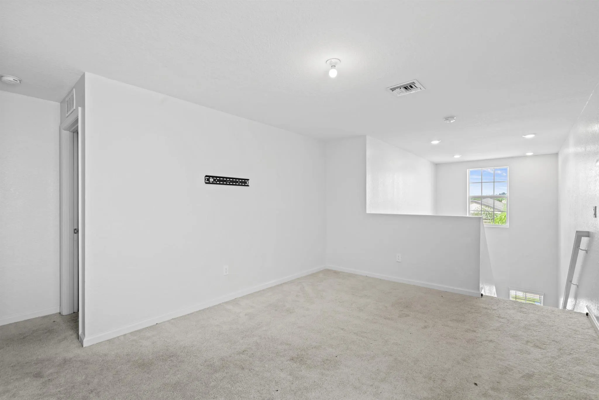 738 Worlington Lane