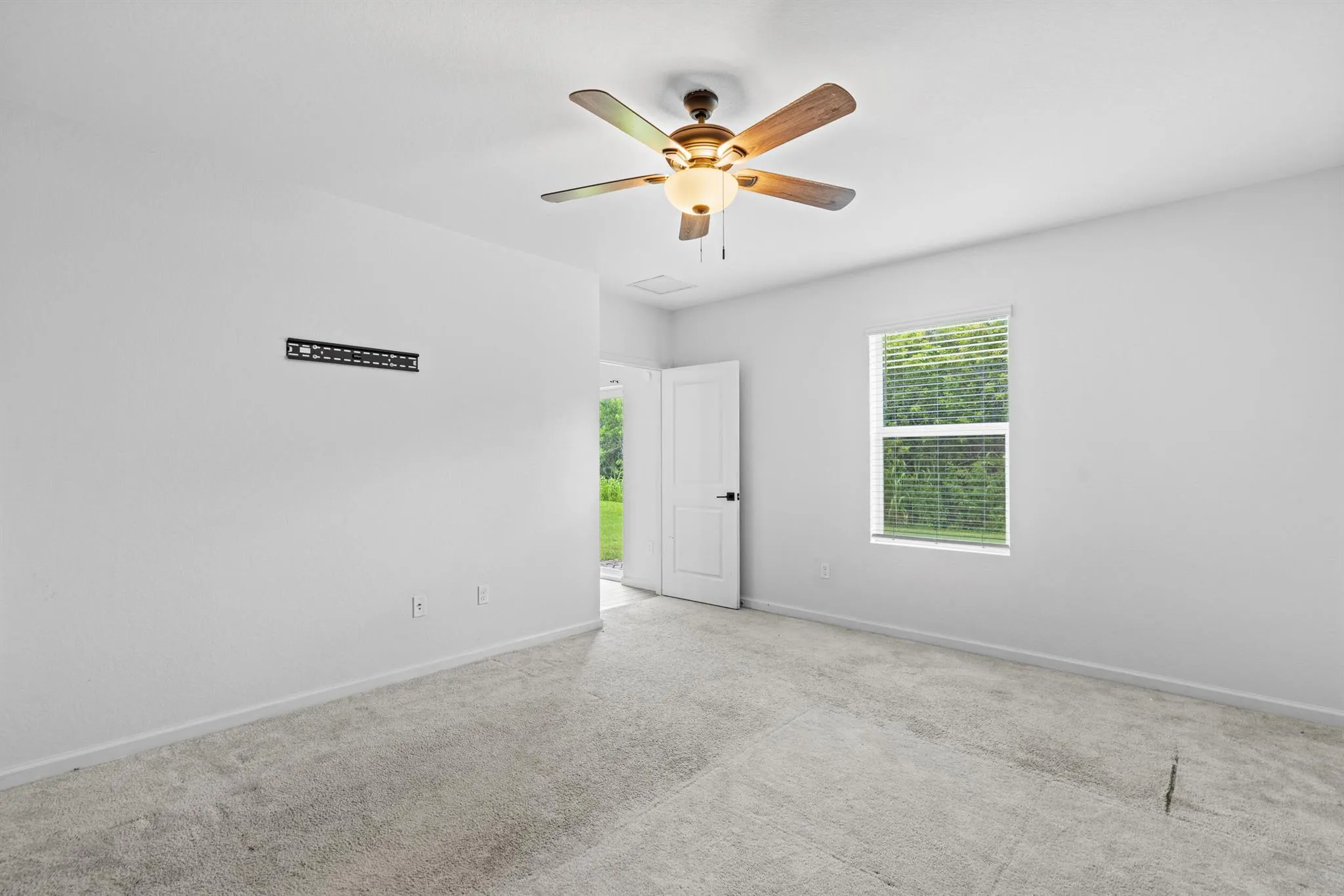 738 Worlington Lane