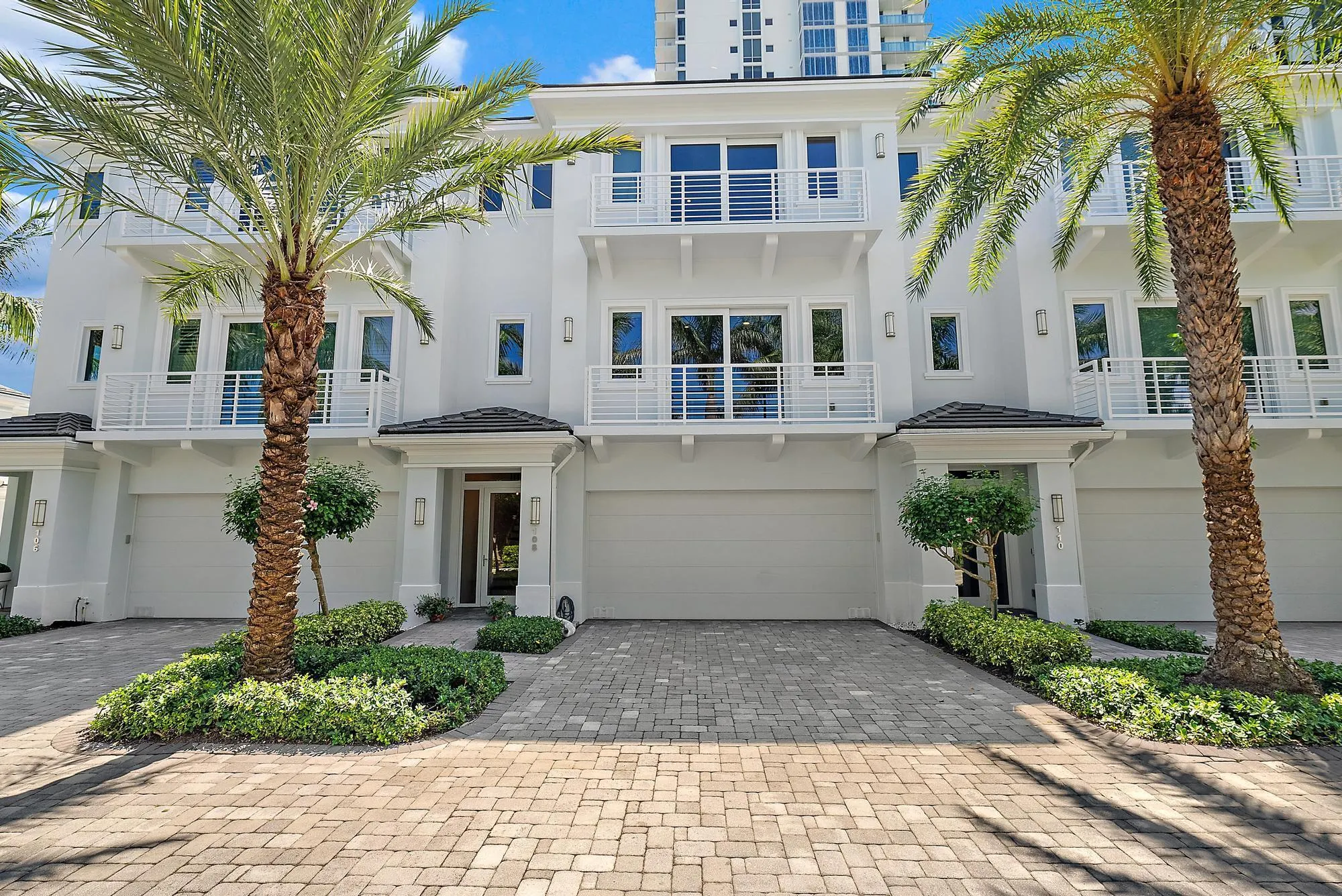 108 Water Club Court N