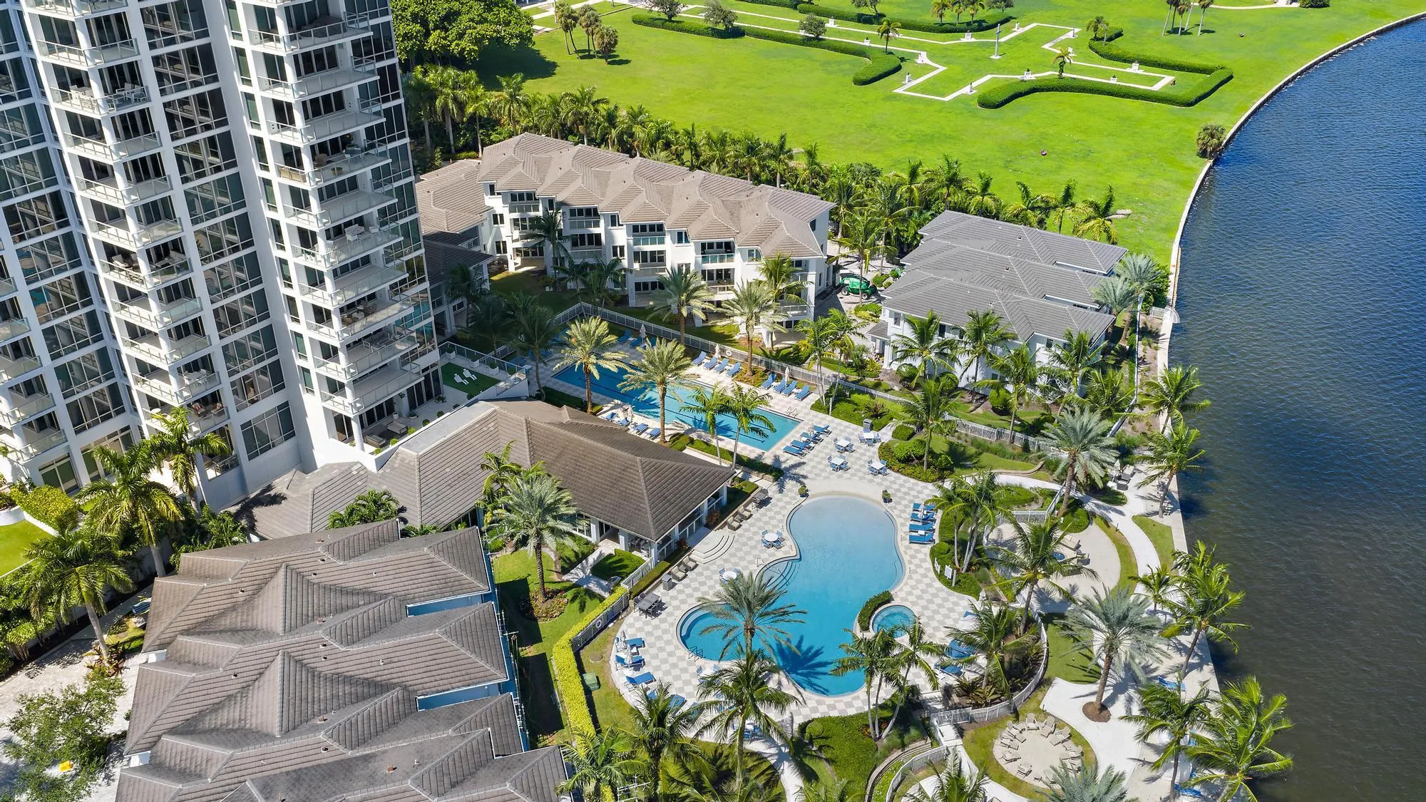 108 Water Club Court N