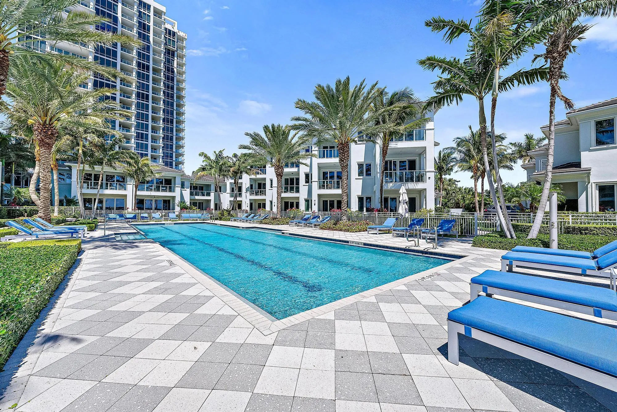 108 Water Club Court N