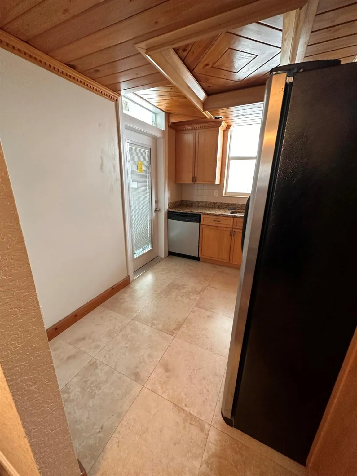 104 Paradise Harbour Blvd, #502