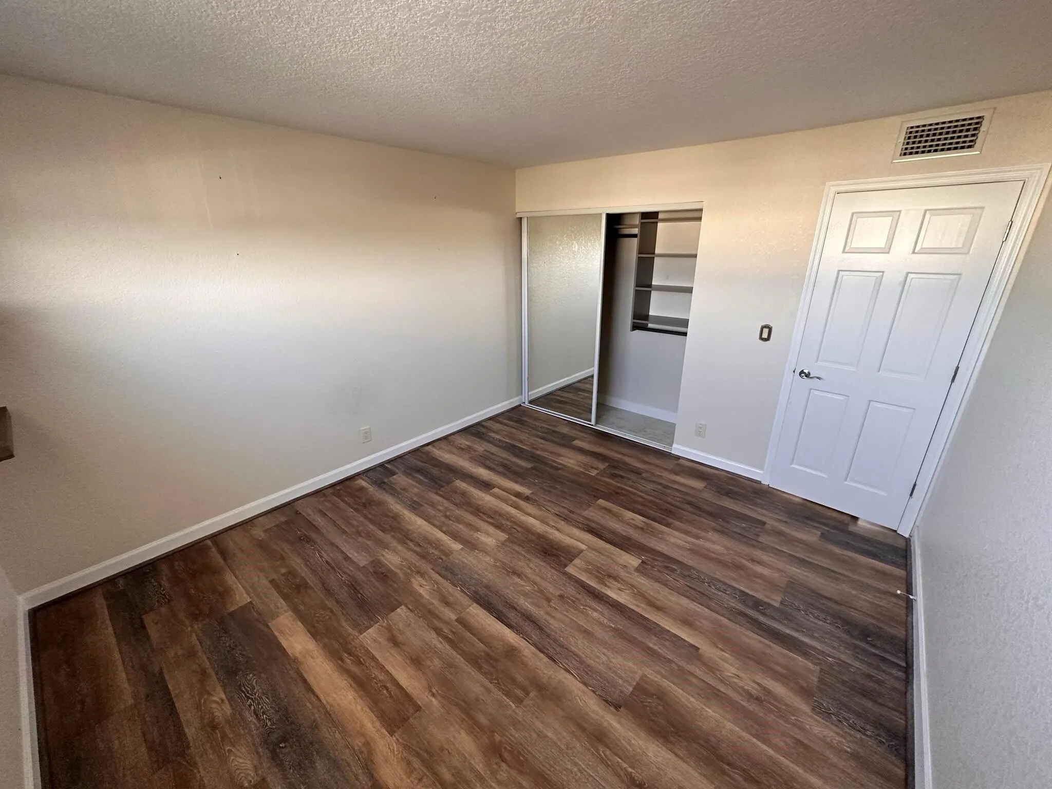 104 Paradise Harbour Blvd, #502