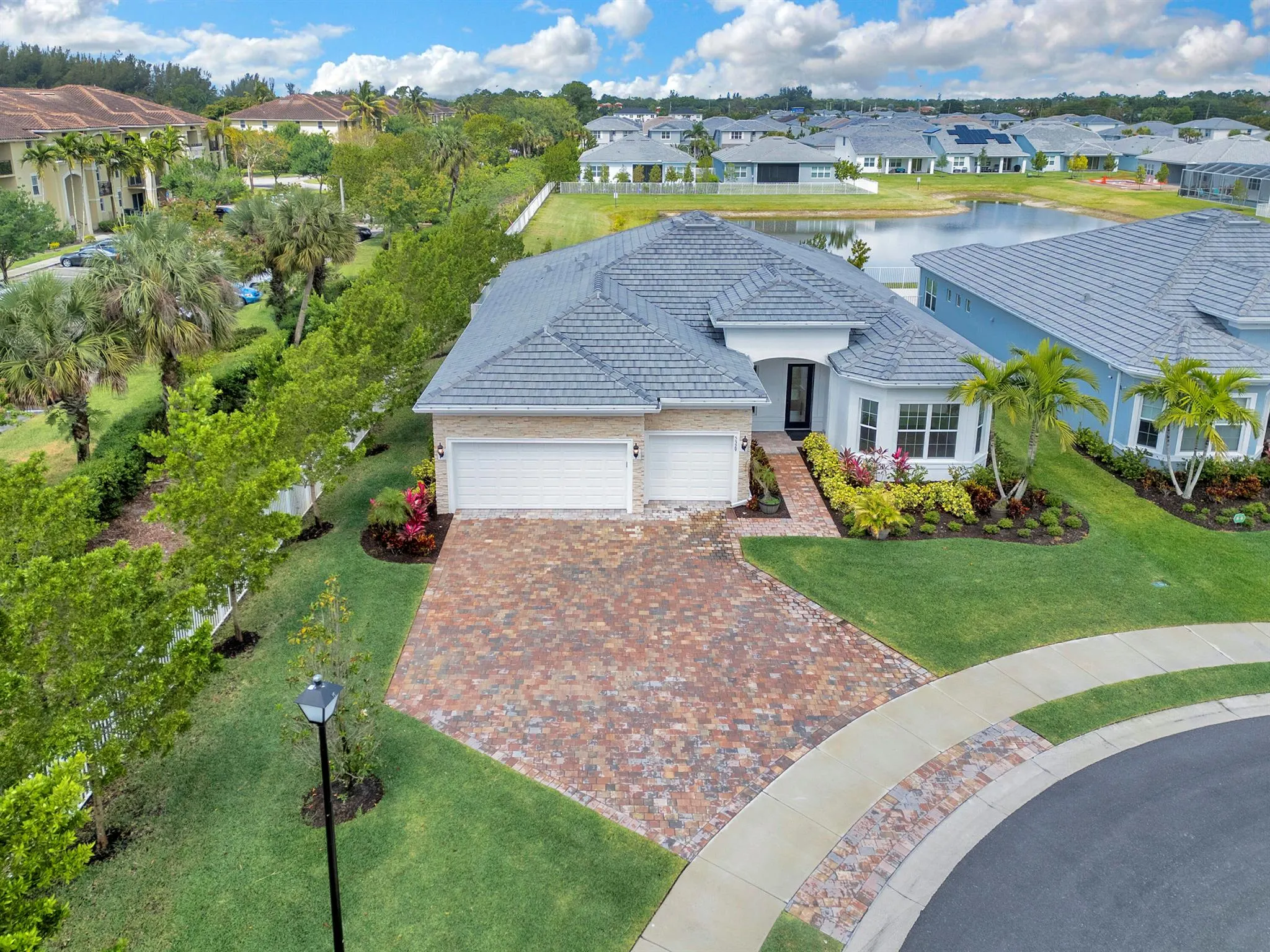 5329 Blue Reed Lane