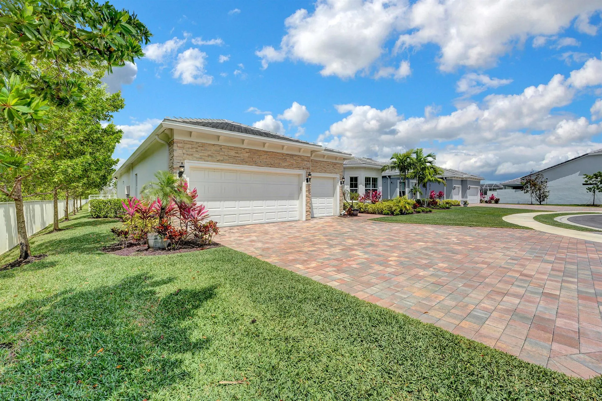 5329 Blue Reed Lane