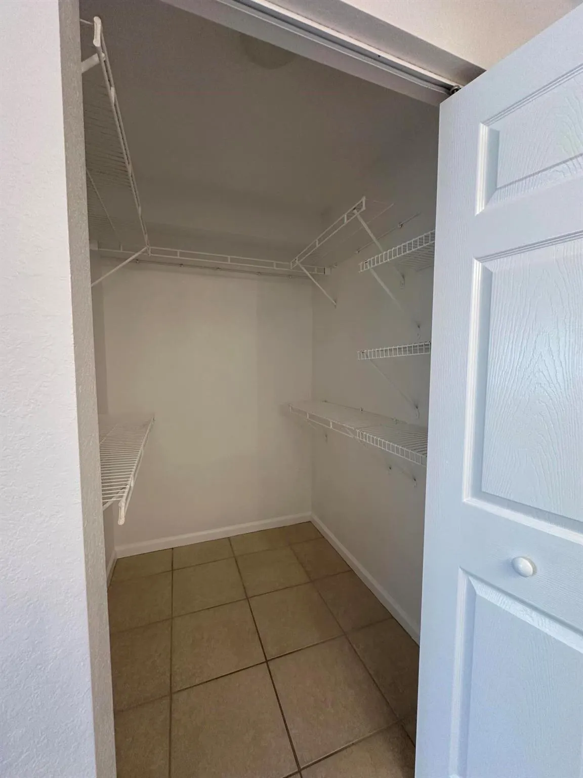 191 SW Palm Drive, #107