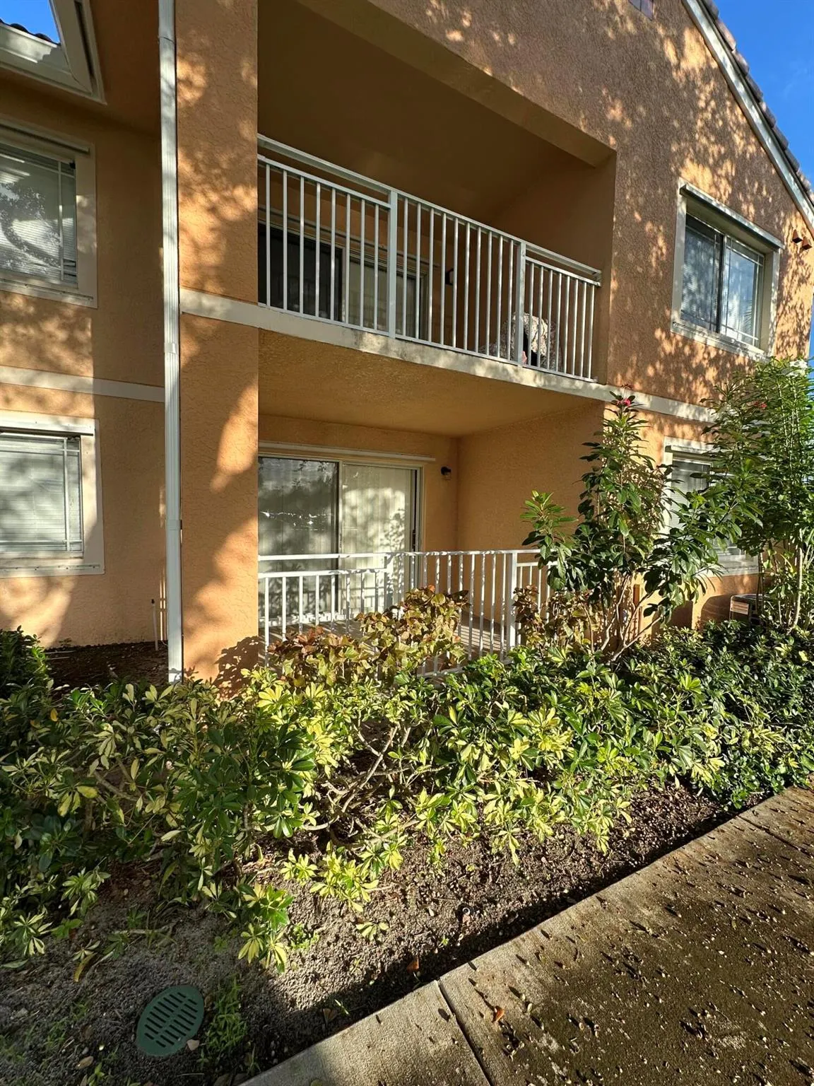 191 SW Palm Drive, #107