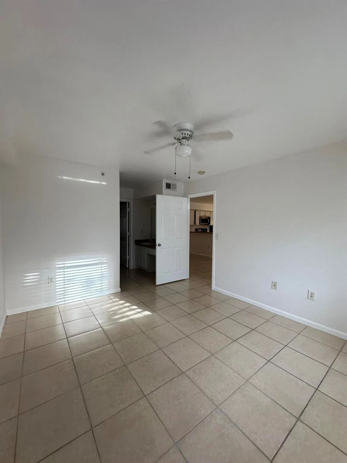 191 SW Palm Drive, #107
