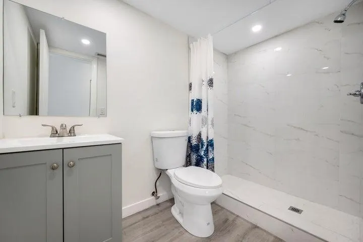 7770 Tahiti Lane, #405
