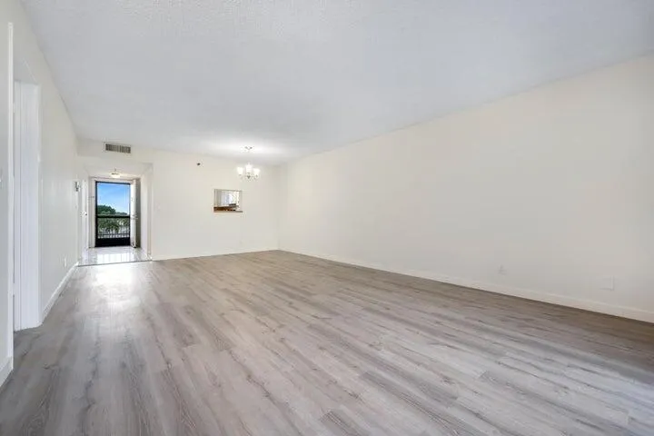 7770 Tahiti Lane, #405