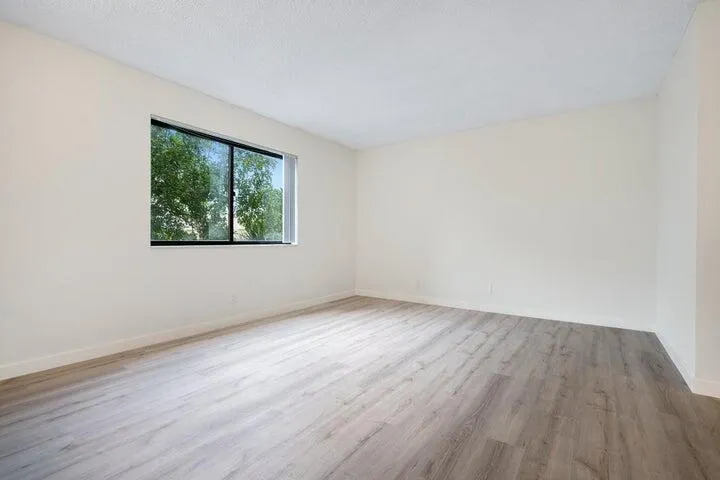 7770 Tahiti Lane, #405