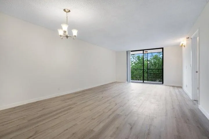 7770 Tahiti Lane, #405