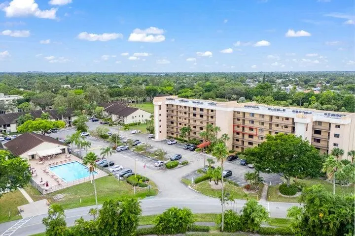 7770 Tahiti Lane, #405