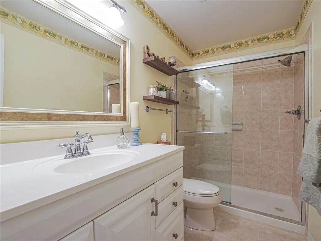 69 Royal Oak Court, #207