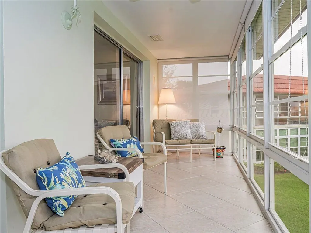 69 Royal Oak Court, #207
