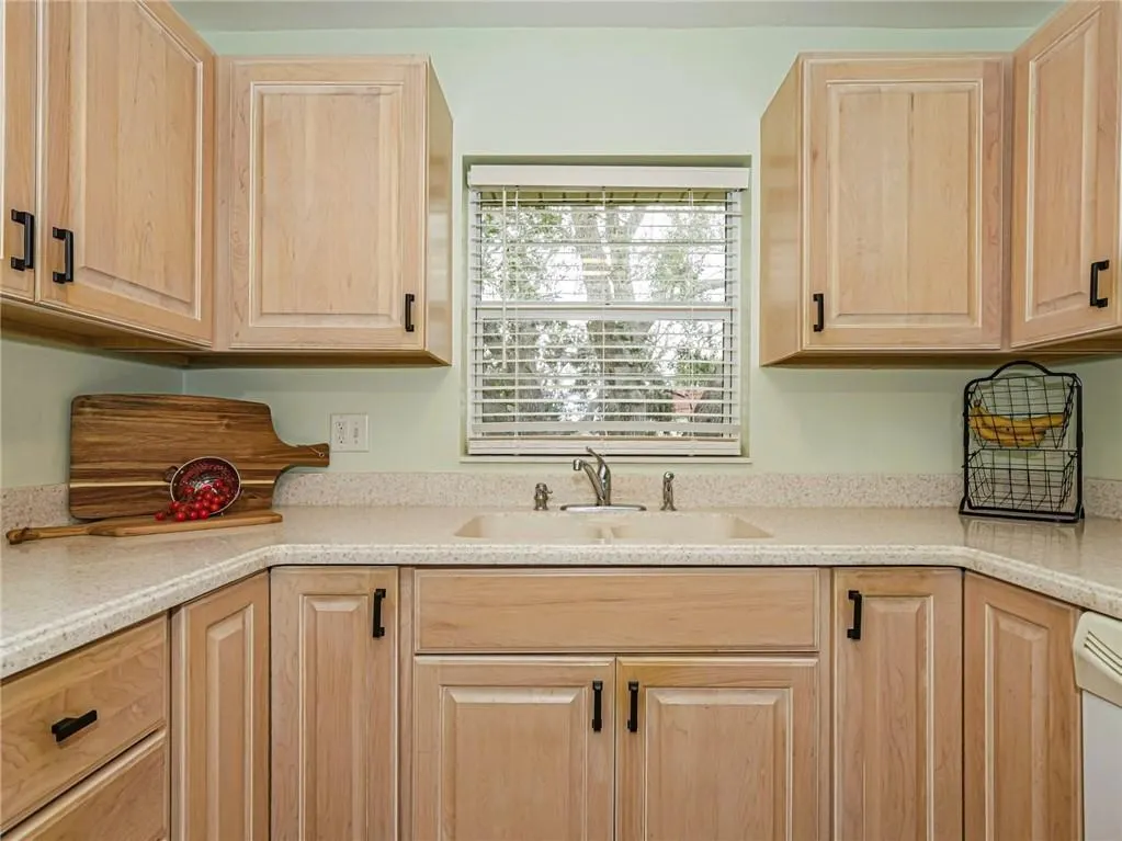 69 Royal Oak Court, #207
