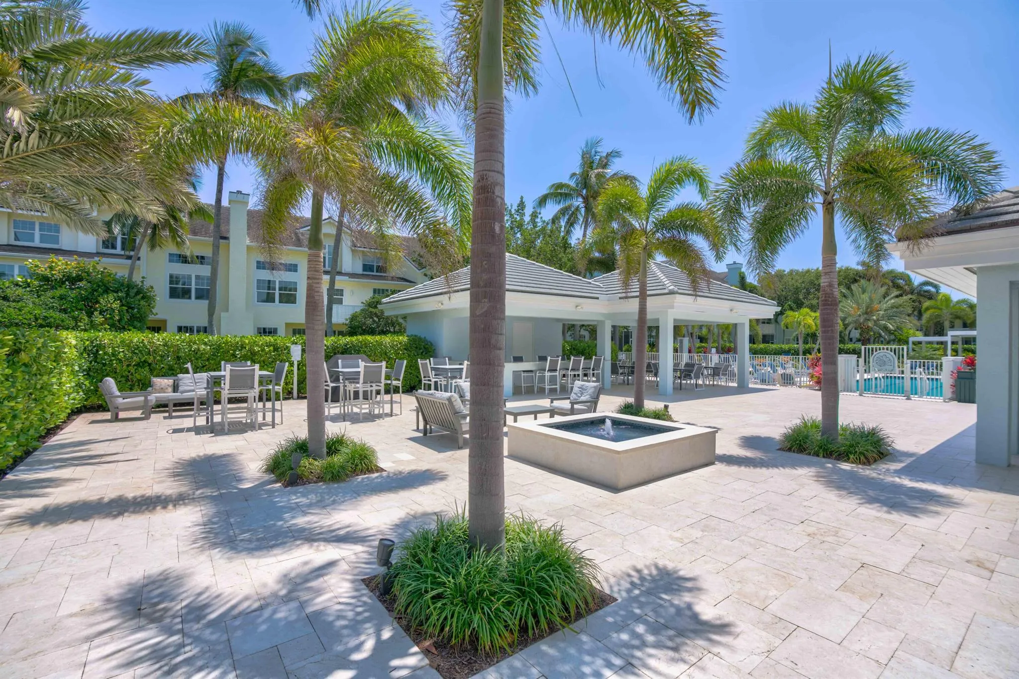 606 Mainsail Circle