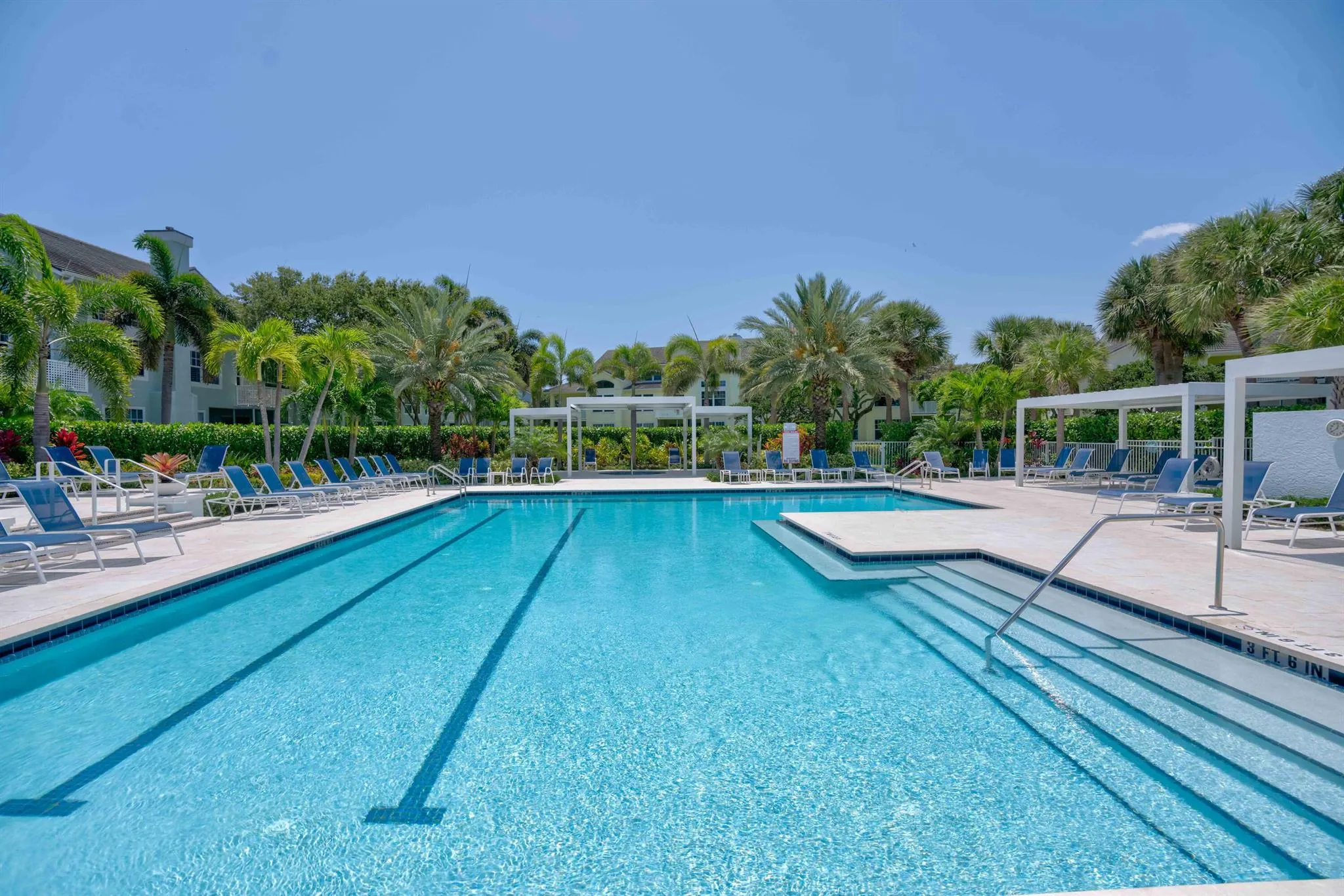 606 Mainsail Circle