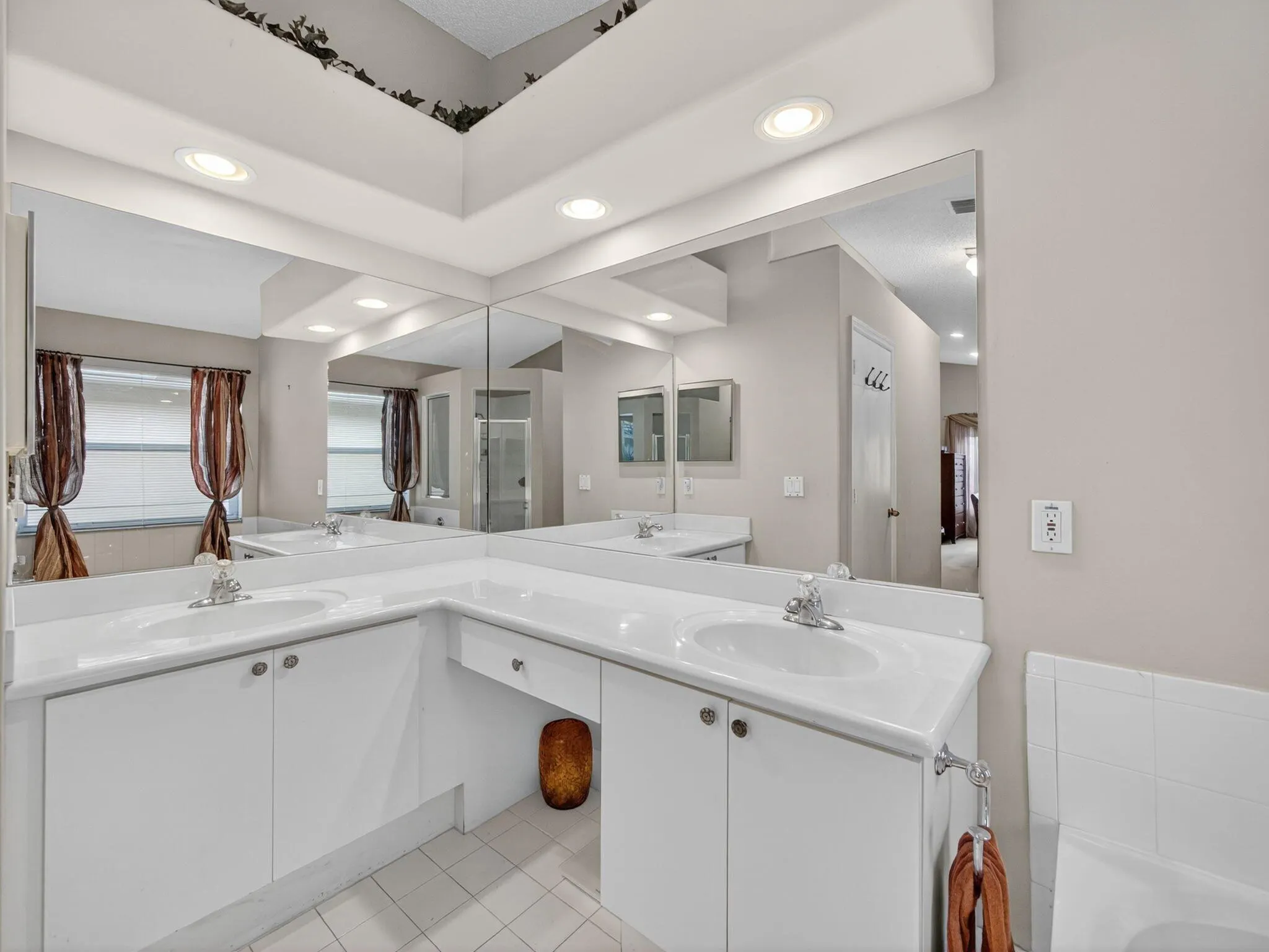 6219 Grand Cypress Circle