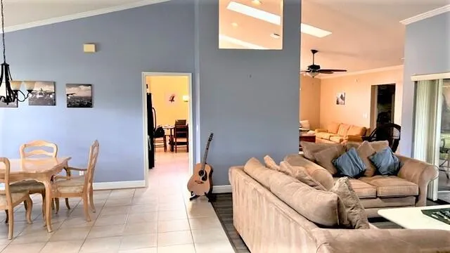 1572 Primrose Lane