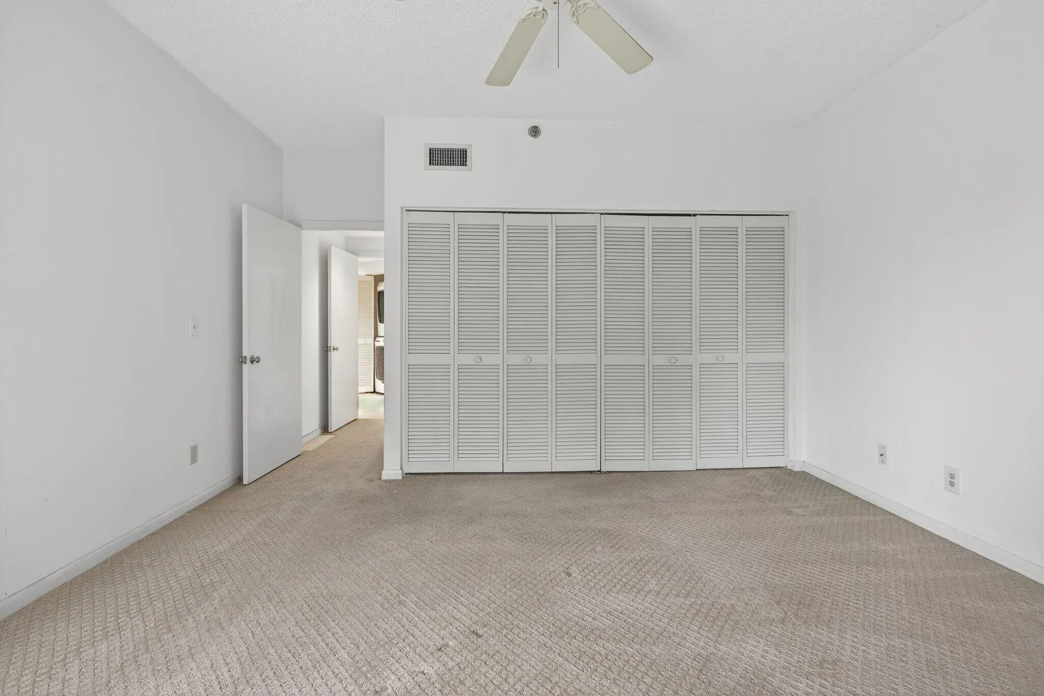 221 NE Plantation Road, #213