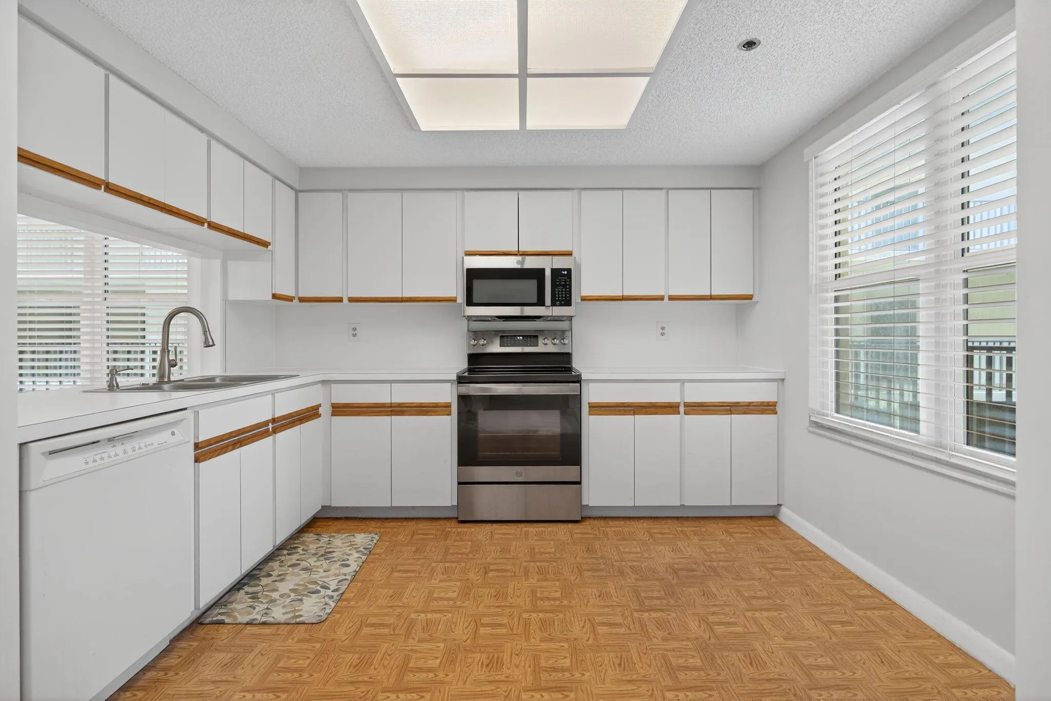 221 NE Plantation Road, #213