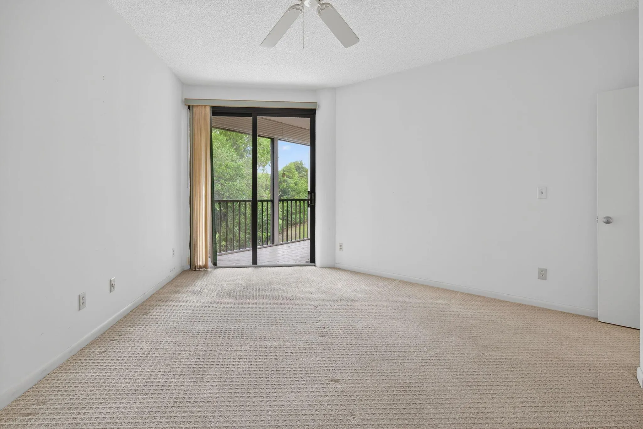 221 NE Plantation Road, #213