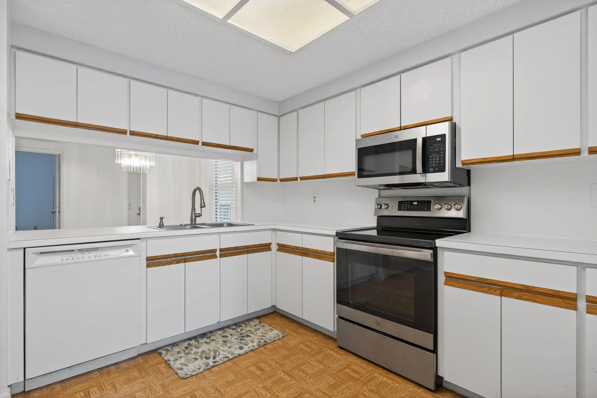221 NE Plantation Road, #213