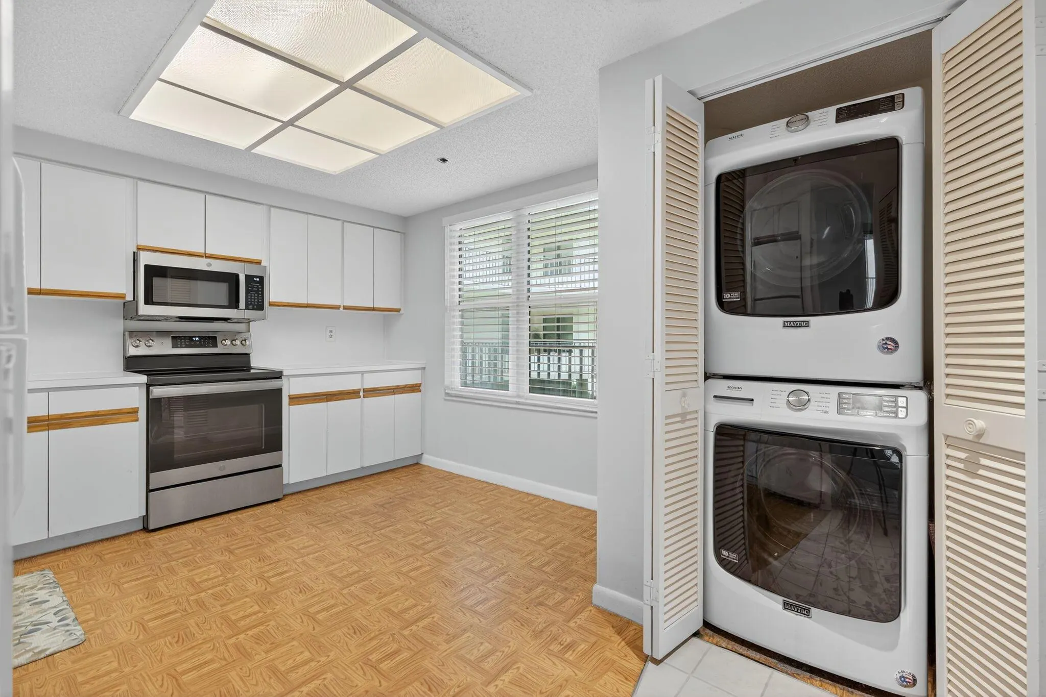 221 NE Plantation Road, #213