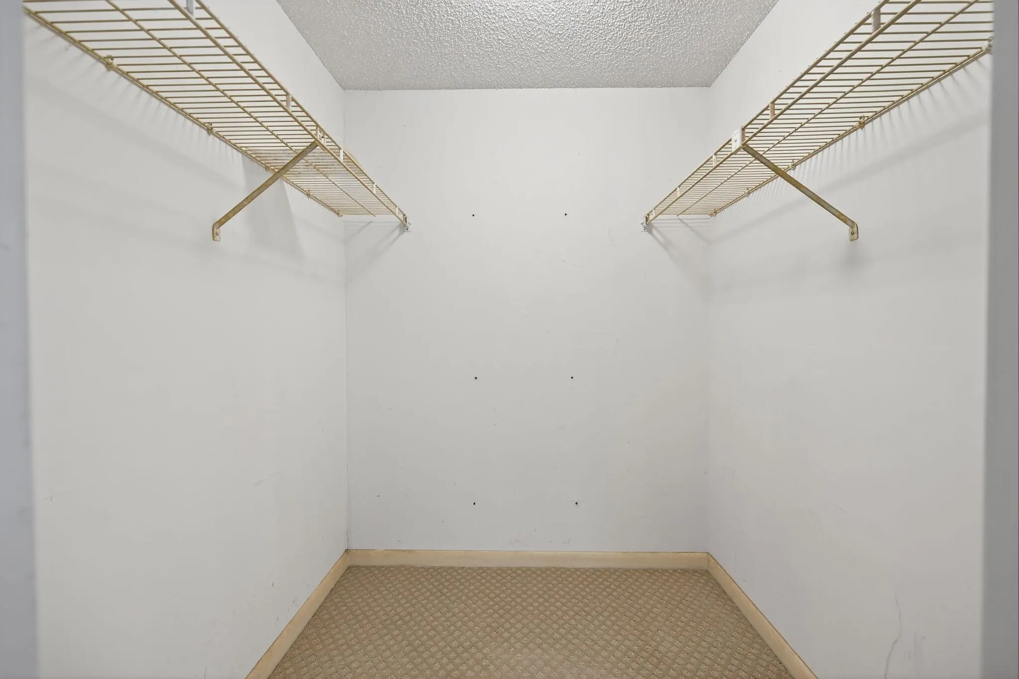 221 NE Plantation Road, #213