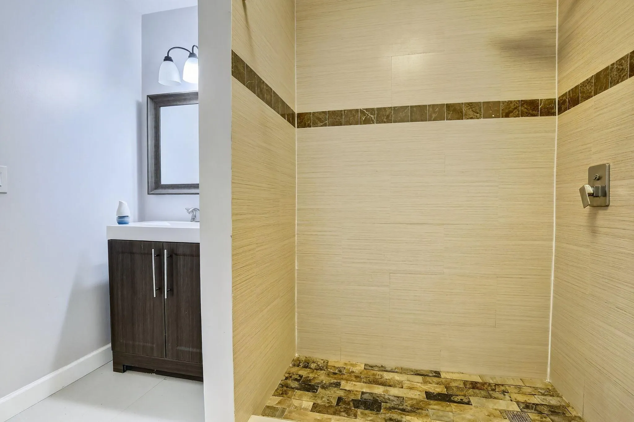 8789 NW 39 Street, #8789