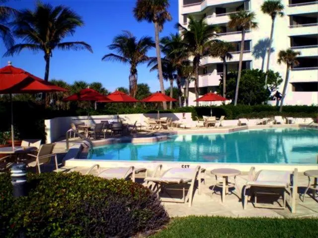 5070 N Ocean Drive, #10a