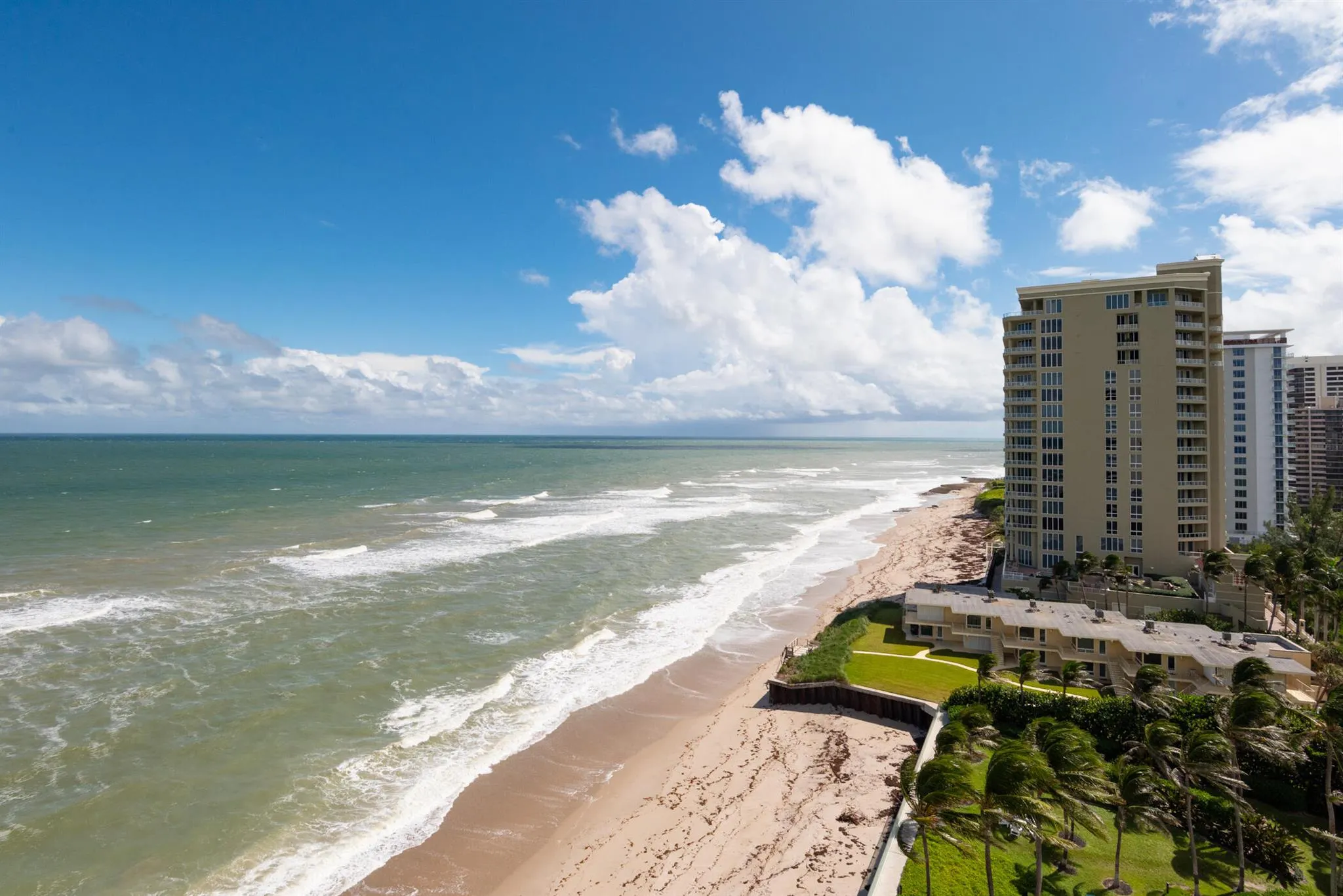5070 N Ocean Drive, #10a