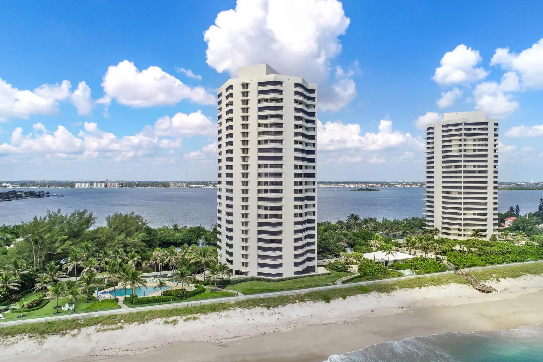 5070 N Ocean Drive, #10a