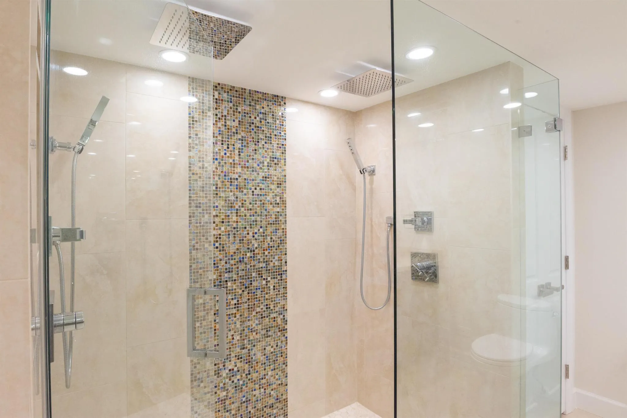 5070 N Ocean Drive, #10a