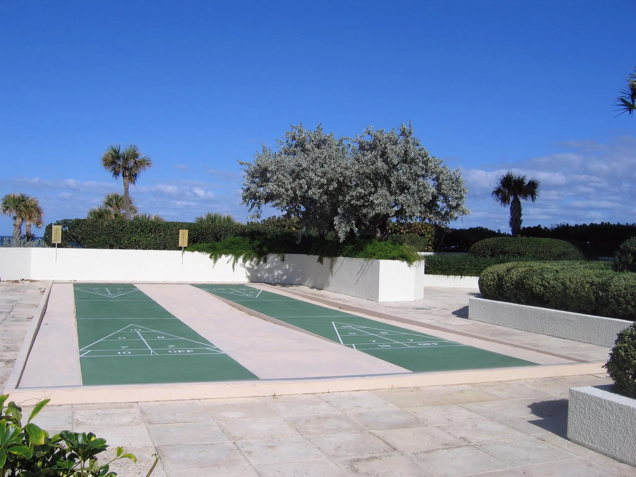5070 N Ocean Drive, #10a