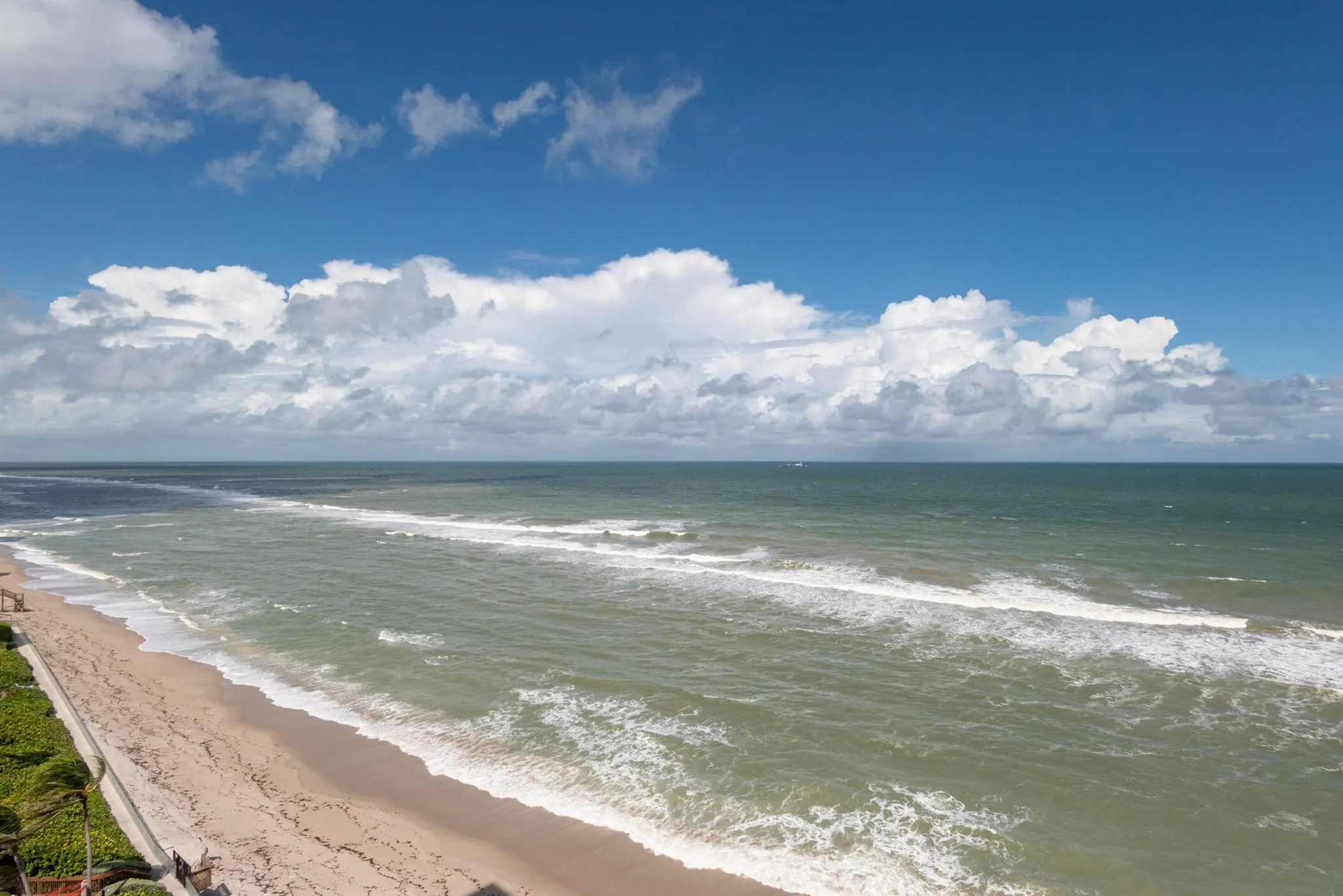 5070 N Ocean Drive, #10a