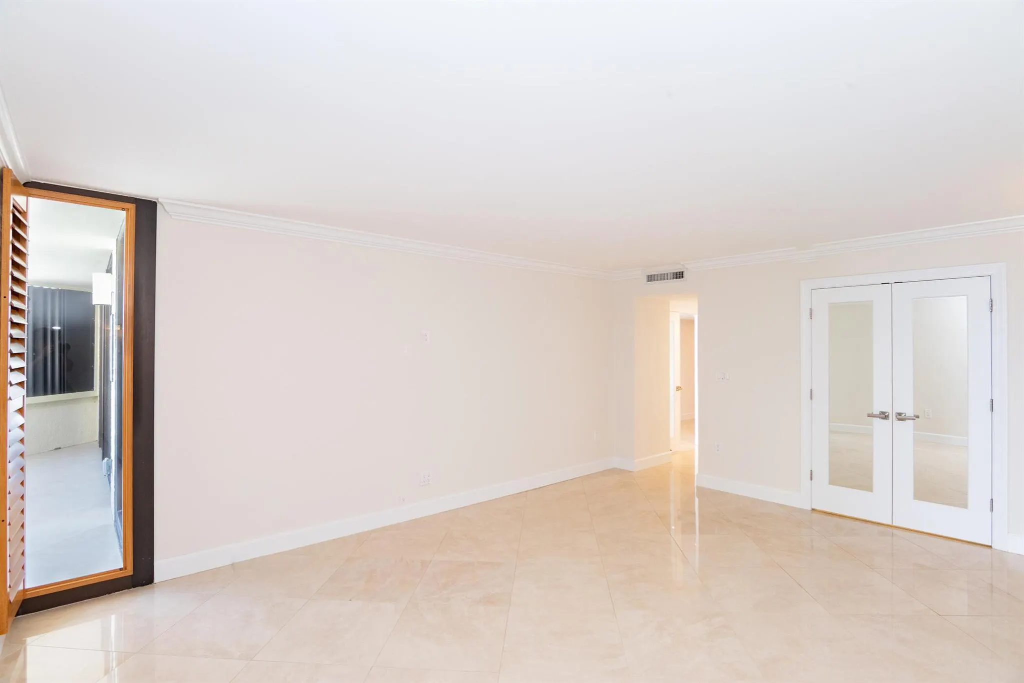 5070 N Ocean Drive, #10a