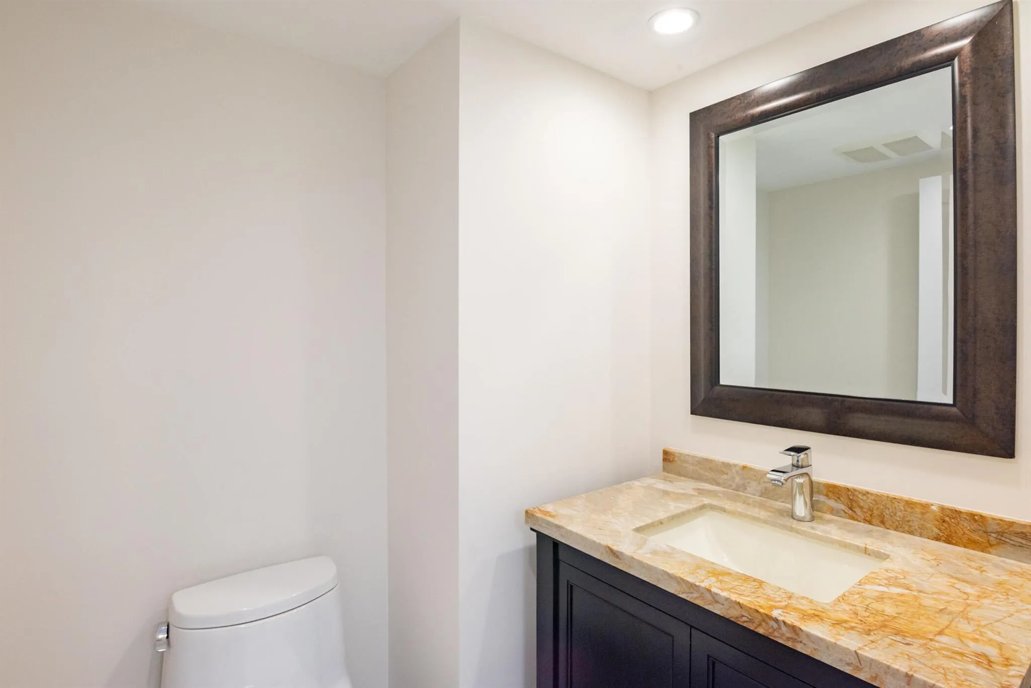 5070 N Ocean Drive, #10a
