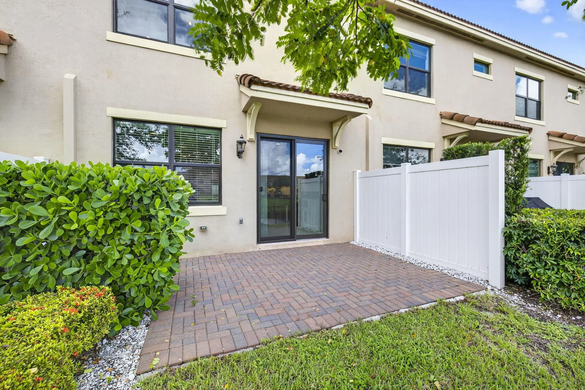 9996 Brickhill Drive, #79