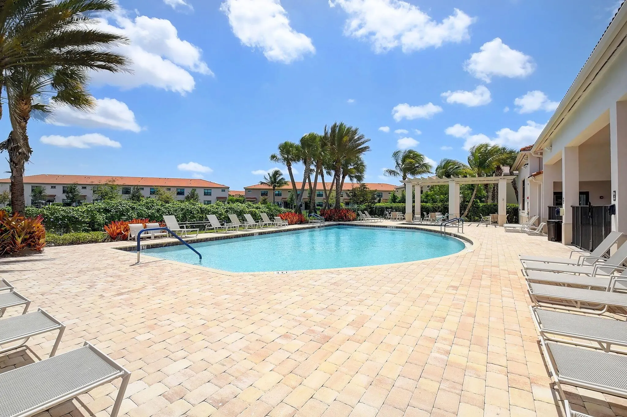 9996 Brickhill Drive, #79